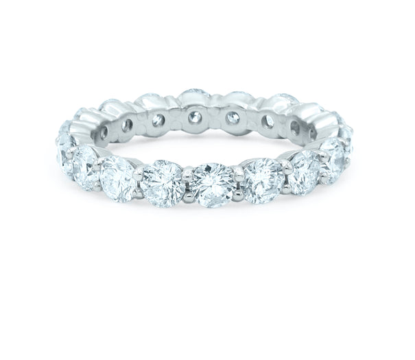 Platinum Prong-Set Round Brilliant Diamond Wedding Band front view